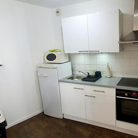 Lumineux & Convivial Apartment บัวร์ ภายนอก รูปภาพ
