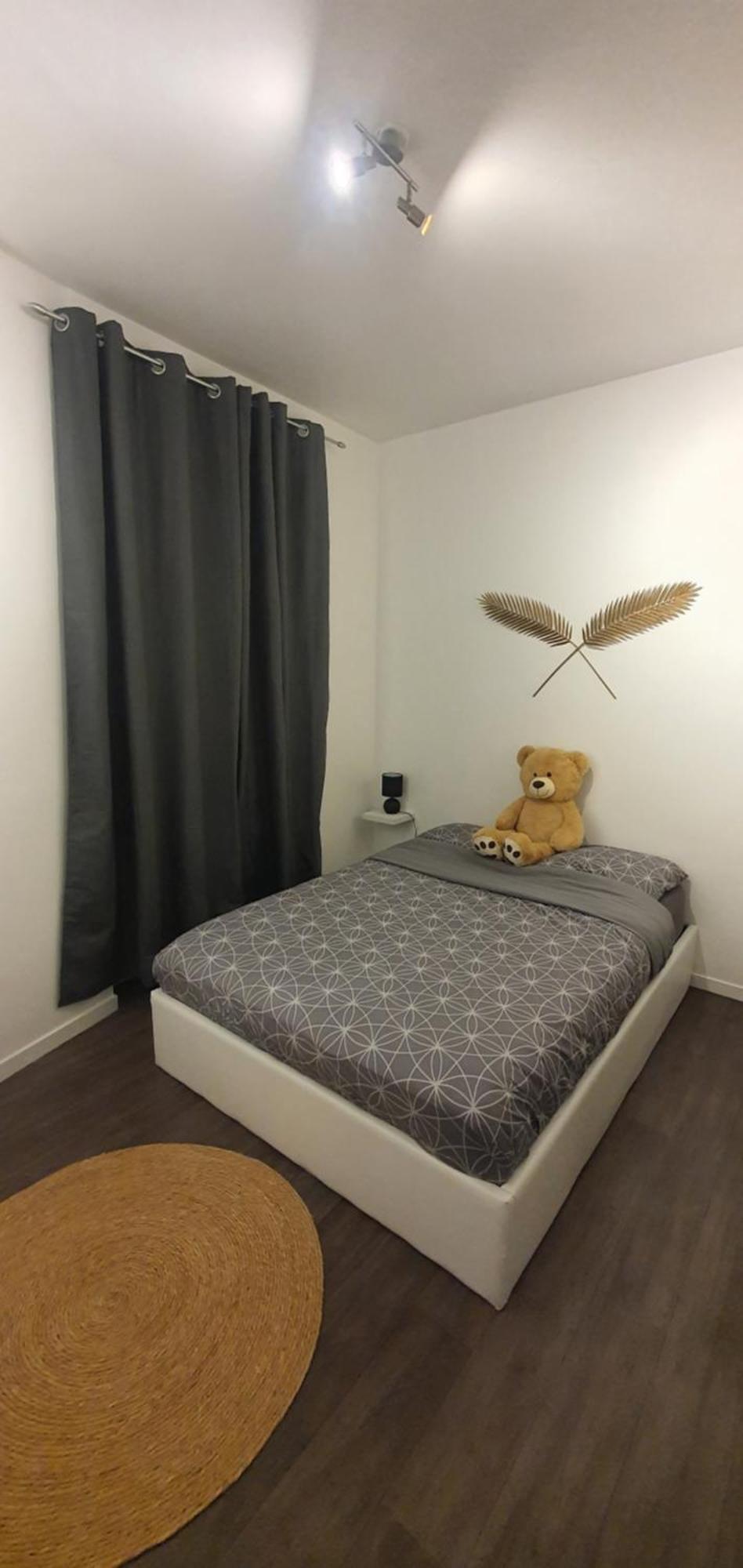 Lumineux & Convivial Apartment บัวร์ ภายนอก รูปภาพ