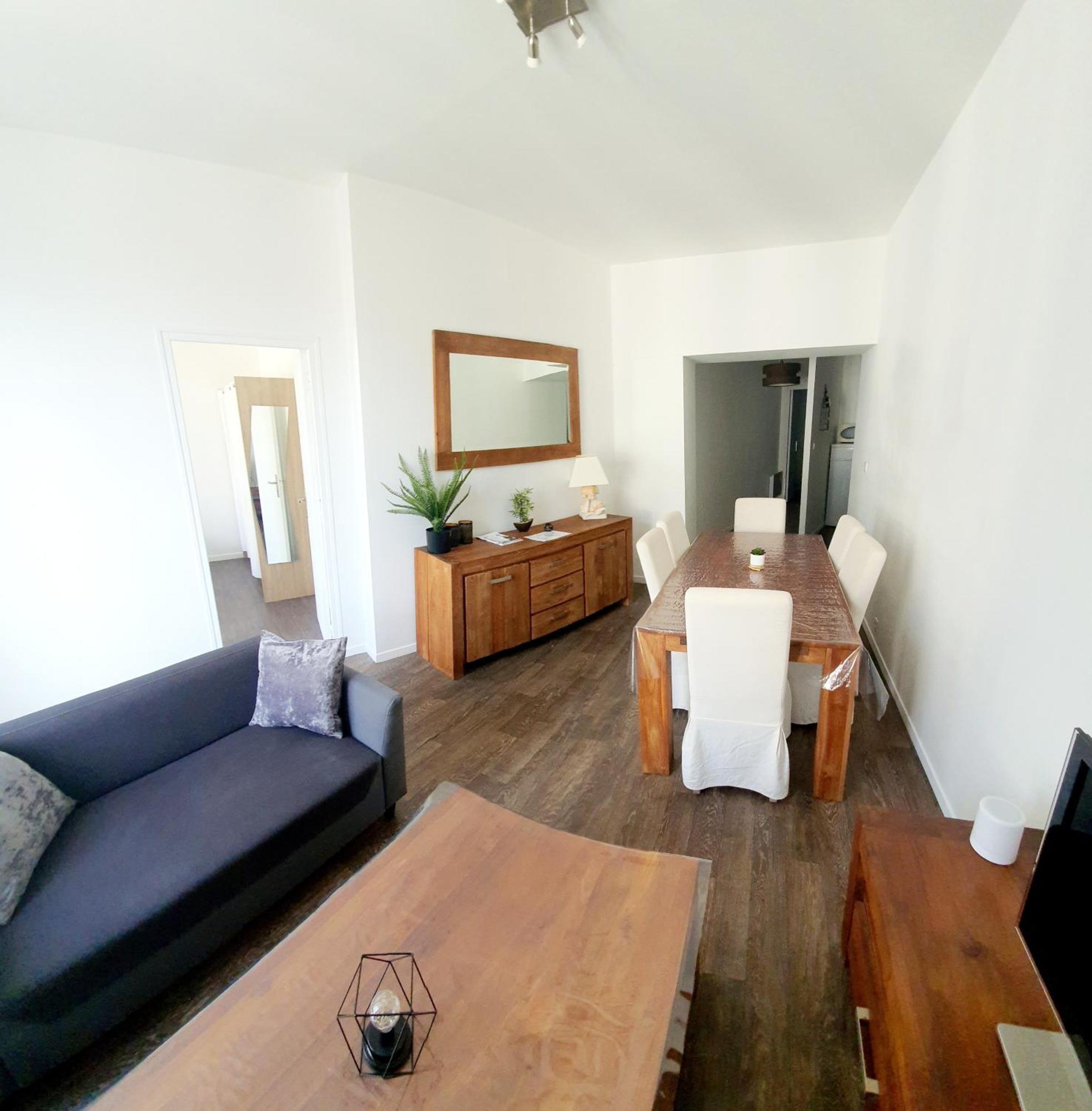 Lumineux & Convivial Apartment บัวร์ ภายนอก รูปภาพ