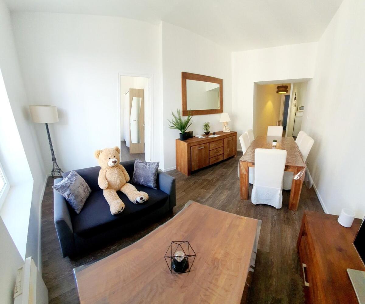Lumineux & Convivial Apartment บัวร์ ภายนอก รูปภาพ